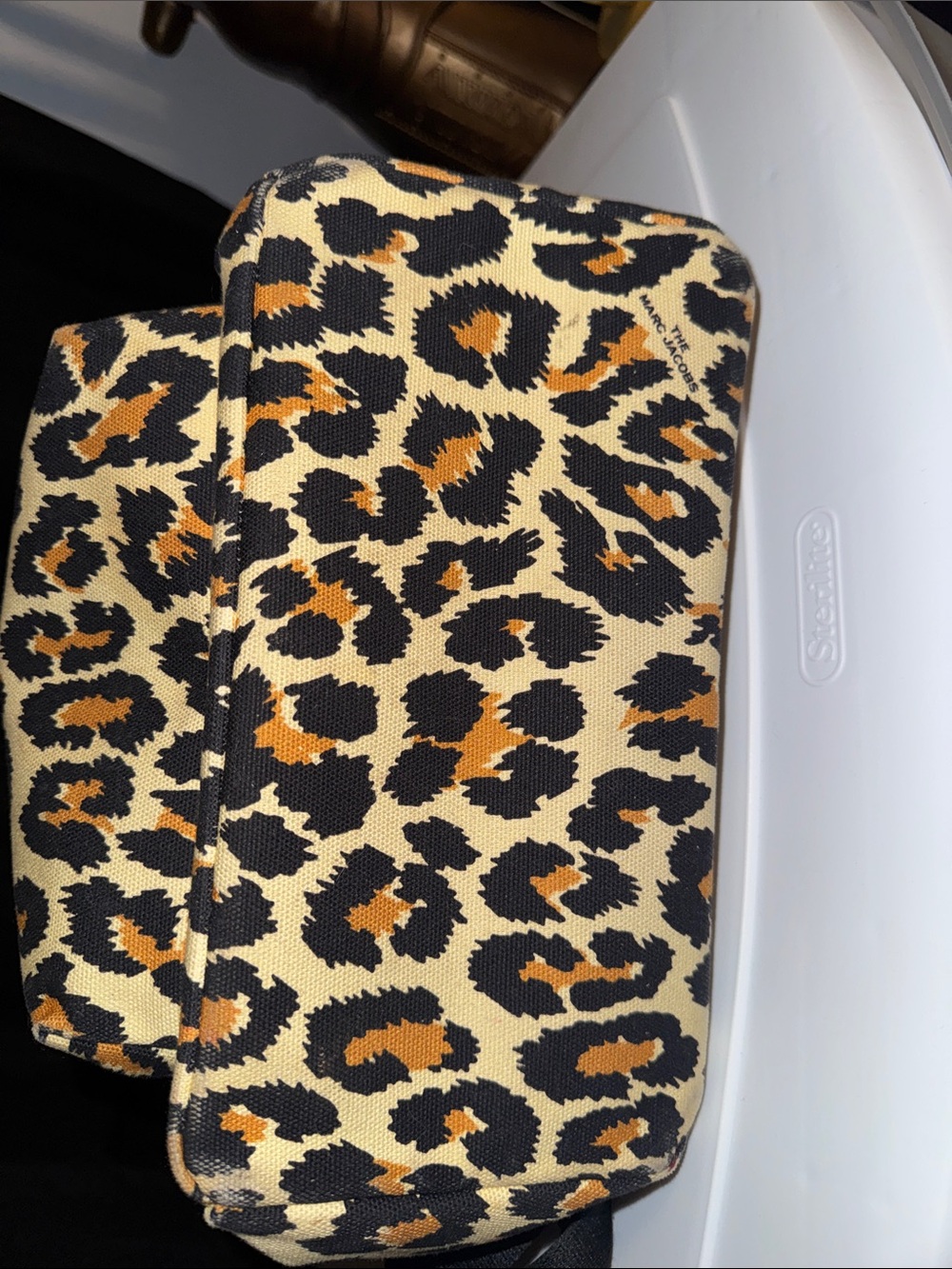 Marc Jacobs Leopard Print lapop Backpack in Beige, Black & Brown - Picture 4 of 7